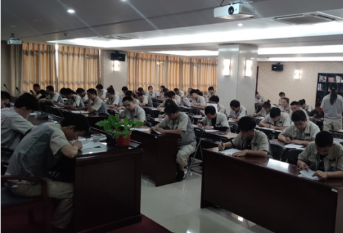 素质就业，，，，，手艺立业